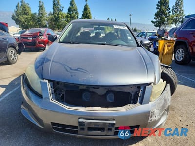 Piąte zdjęcie samochodu w środku: 2010 HONDA ACCORD LX VIN:1HGCP2F37AA046010 - miniatura