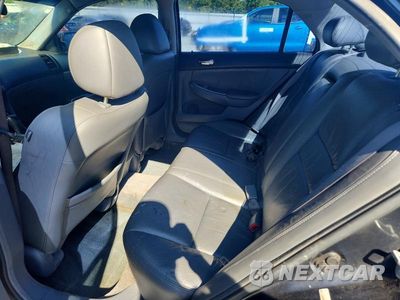 Zdjęcie 10 z 13 samochodu: 2003 HONDA ACCORD EX VIN:1HGCM66513A081307 - miniatura