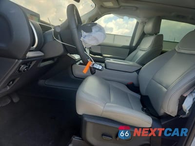 Zdjęcie 7 z 14 samochodu: 2025 FORD EXPEDITION ACTIVE VIN:1FMJU1J89SEA39190 - miniatura