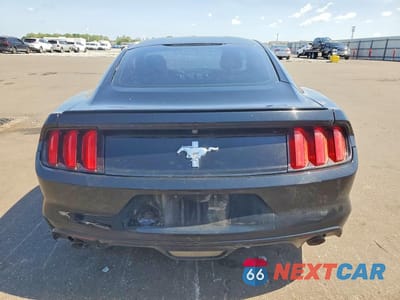 Zdjęcie 6 z 12 samochodu: 2016 FORD MUSTANG VIN:1FA6P8AM8G5292313 - miniatura