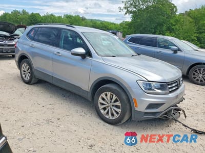 Czwarte zdjęcie samochodu z boku: 2020 VOLKSWAGEN TIGUAN S VIN:3VV0B7AX1LM063576 - miniatura