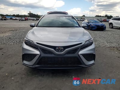 Piąte zdjęcie samochodu w środku: 2023 TOYOTA CAMRY SE VIN:4T1G11AKXPU761165 - miniatura