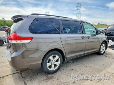 Trzecie zdjęcie samochodu z tyłu: 2011 TOYOTA SIENNA LE VIN:5TDKK3DC0BS037624 - miniatura
