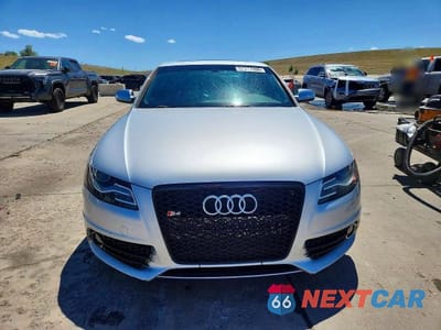 Piąte zdjęcie samochodu w środku: 2010 AUDI S4 PREMIUM PLUS VIN:WAUDGAFL5AA110006 - miniatura