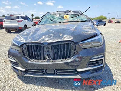 Piąte zdjęcie samochodu w środku: 2021 BMW X5 XDRIVE45E VIN:5UXTA6C05M9F51407 - miniatura