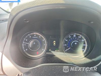 Zdjęcie 9 z 13 samochodu: 2015 HYUNDAI AZERA LIMITED VIN:KMHFH4JG0FA495370 - miniatura