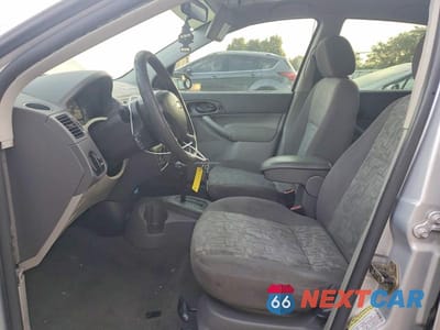 Zdjęcie 7 z 12 samochodu: 2005 FORD FOCUS ZX4 VIN:1FAFP34N05W220410 - miniatura