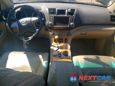 Zdjęcie 8 z 13 samochodu: 2008 TOYOTA HIGHLANDER HYBRID LIMITED VIN:JTEEW44A482022982 - miniatura
