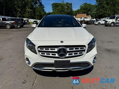 Piąte zdjęcie samochodu w środku: 2018 MERCEDES-BENZ GLA 250 4MATIC VIN:WDCTG4GB7JU000217 - miniatura