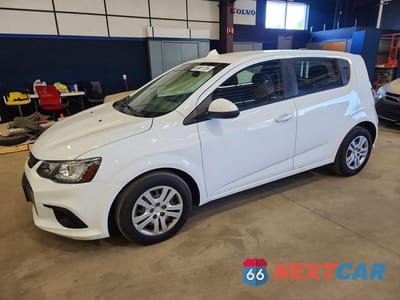 2018 CHEVROLET SONIC 1G1JG6SH7J4132925 - główne zdjęcie licytacji z USA - miniatura