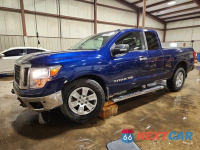 2018 NISSAN TITAN SV 1N6AA1C59JN506586 - główne zdjęcie licytacji z USA - miniatura