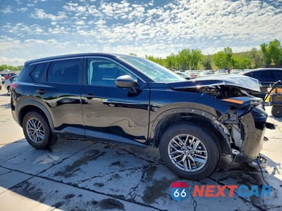 Czwarte zdjęcie samochodu z boku: 2023 NISSAN ROGUE S VIN:5N1BT3AB8PC786989 - miniatura