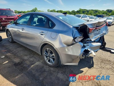 Drugie zdjęcie samochodu z przodu: 2023 KIA FORTE LXS VIN:3KPF24AD4PE531166 - miniatura