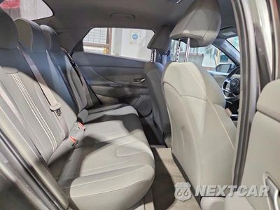 Zdjęcie 10 z 12 samochodu: 2024 HYUNDAI ELANTRA SEL VIN:KMHLM4DG0RU677647 - miniatura