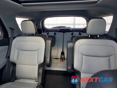 Zdjęcie 10 z 14 samochodu: 2021 FORD EXPLORER XLT VIN:1FMSK8DH8MGA38599 - miniatura