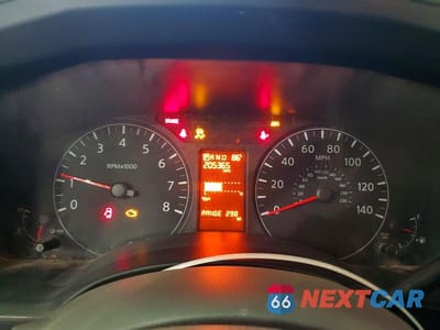 Zdjęcie 9 z 13 samochodu: 2015 NISSAN NV 2500 HD SV VIN:1N6BF0KYXFN806284 - miniatura