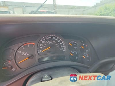 Zdjęcie 9 z 14 samochodu: 2003 CHEVROLET SILVERADO K2500 HEAVY DUTY VIN:1GCHK23173F247224 - miniatura