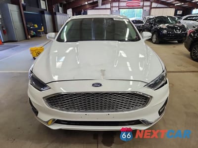 Piąte zdjęcie samochodu w środku: 2020 FORD FUSION TITANIUM VIN:3FA6P0RU4LR100186 - miniatura