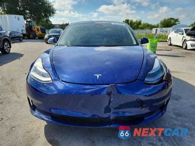 Piąte zdjęcie samochodu w środku: 2022 TESLA MODEL 3 VIN:5YJ3E1EB8NF198785 - miniatura