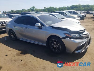 Czwarte zdjęcie samochodu z boku: 2022 TOYOTA CAMRY SE VIN:4T1T11AK9NU618686 - miniatura