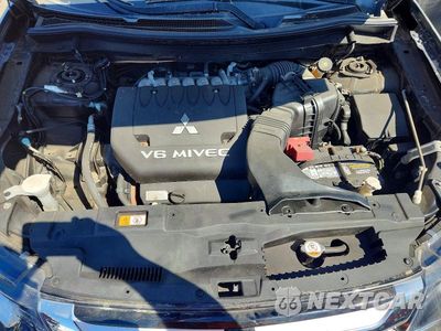 Zdjęcie 11 z 12 samochodu: 2016 MITSUBISHI OUTLANDER GT VIN:JA4JZ4AX4GZ020930 - miniatura