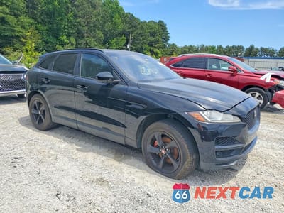 Czwarte zdjęcie samochodu z boku: 2017 JAGUAR F-PACE PREMIUM VIN:SADCJ2BN3HA097218 - miniatura