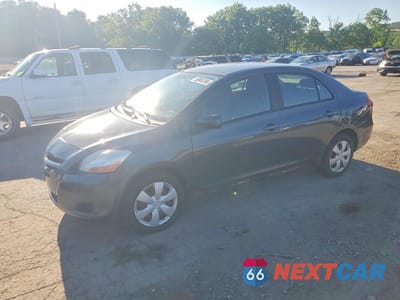 2007 TOYOTA YARIS BASE JTDBT923671035786 - główne zdjęcie licytacji z USA - miniatura