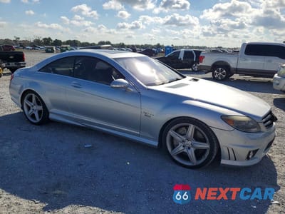 Czwarte zdjęcie samochodu z boku: 2008 MERCEDES-BENZ CL 63 AMG VIN:WDDEJ77X48A013277 - miniatura