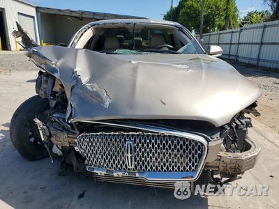 Piąte zdjęcie samochodu w środku: 2018 LINCOLN MKZ PREMIERE VIN:3LN6L5A96JR604726 - miniatura