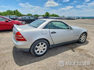 Trzecie zdjęcie samochodu z tyłu: 1999 MERCEDES-BENZ SLK 230 KOMPRESSOR VIN:WDBKK47F5XF117504 - miniatura
