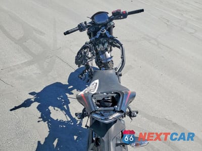 Zdjęcie 6 z 10 samochodu: 2023 KAWASAKI ZR900 F VIN:ML5ZRDF13PDA58723 - miniatura
