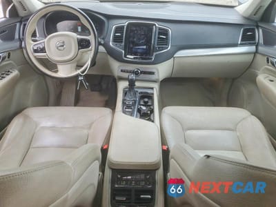 Zdjęcie 8 z 13 samochodu: 2016 VOLVO XC90 T6 VIN:YV4A22PK1G1027985 - miniatura