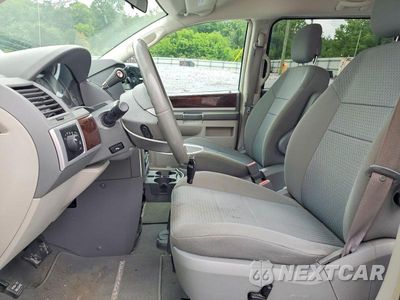 Zdjęcie 7 z 12 samochodu: 2010 CHRYSLER TOWN & COUNTRY TOURING VIN:2A4RR5D10AR420968 - miniatura