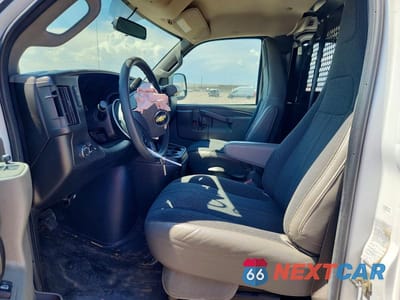 Zdjęcie 7 z 13 samochodu: 2022 CHEVROLET EXPRESS G2500 VIN:1GCWGAFP1N1224721 - miniatura