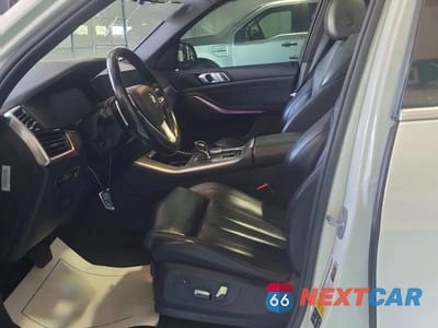 Piąte zdjęcie samochodu w środku: 2019 BMW X5 XDRIVE40I VIN:5UXCR6C50KLL11909 - miniatura