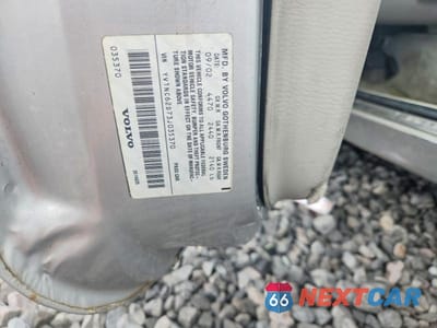 Zdjęcie 12 z 12 samochodu: 2003 VOLVO C70 HPT VIN:YV1NC62D73J035370 - miniatura