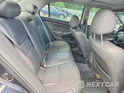 Zdjęcie 10 z 13 samochodu: 2006 HONDA ACCORD EX VIN:1HGCM665X6A032952 - miniatura