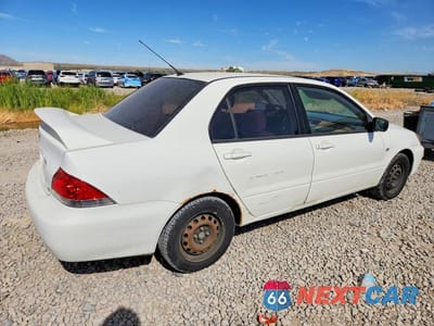 Trzecie zdjęcie samochodu z tyłu: 2004 MITSUBISHI LANCER ES VIN:JA3AJ26E24U066742 - miniatura