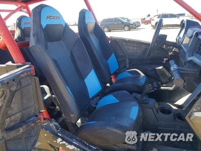Piąte zdjęcie samochodu w środku: 2019 POLARIS RZR UTILITY VEHICLE VIN:3NSVFE929KF585668 - miniatura