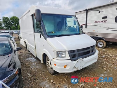 Czwarte zdjęcie samochodu z boku: 2018 ISUZU REACH DELIVERY VAN VIN:JALB4T17XJ7W02311 - miniatura