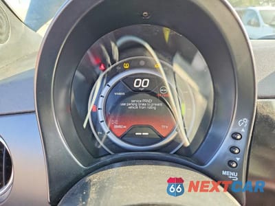 Zdjęcie 9 z 12 samochodu: 2016 FIAT 500 ELECTRIC VIN:3C3CFFGE9GT173758 - miniatura