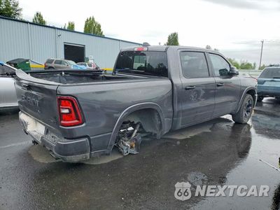 Trzecie zdjęcie samochodu z tyłu: 2025 RAM 1500 BIG HORN VIN:1C6SRFFP6SN772831 - miniatura