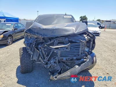 Piąte zdjęcie samochodu w środku: 2018 CHEVROLET SILVERADO K1500 LT VIN:3GCUKREC6JG437534 - miniatura