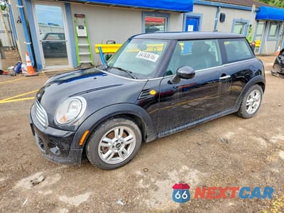 2013 MINI COOPER WMWSU3C56DT374118 - główne zdjęcie licytacji z USA - miniatura