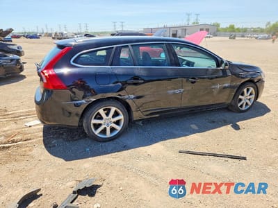 Trzecie zdjęcie samochodu z tyłu: 2016 VOLVO V60 T5 PREMIER VIN:YV140MEK2G1307106 - miniatura