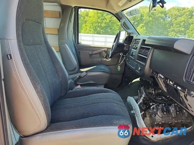 Zdjęcie 11 z 13 samochodu: 2024 CHEVROLET EXPRESS G2500 VIN:1GCWGAFP9R1210474 - miniatura