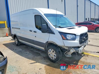 Czwarte zdjęcie samochodu z boku: 2018 FORD TRANSIT T-250 VIN:1FTYR2CM8JKB50219 - miniatura