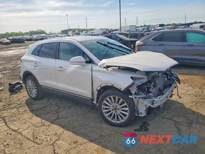 Czwarte zdjęcie samochodu z boku: 2019 LINCOLN MKC VIN:5LMCJ1D91KUL33837 - miniatura