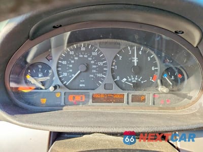 Zdjęcie 9 z 12 samochodu: 2003 BMW 325 I VIN:WBAEV33433KR24008 - miniatura