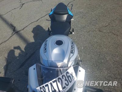 Piąte zdjęcie samochodu w środku: 2026 SUZUKI GSX-R600 VIN:JS1GN7FA7T7100160 - miniatura
